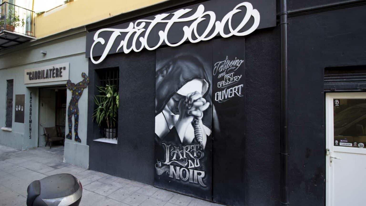 devanture salon de tatouage art du noir nice